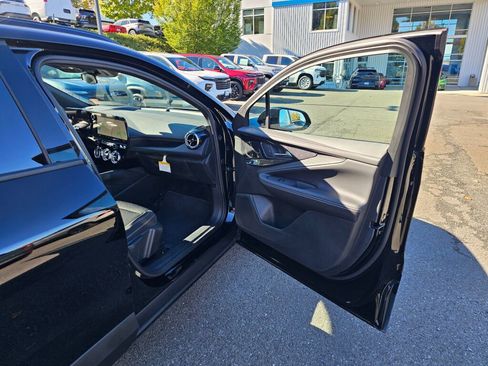 New 2025 Chevrolet Blazer EV LT w/ Midnight/Sport Edition image 25