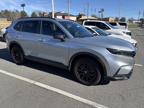 Used 2025 Honda CR-V Sport-L image 2