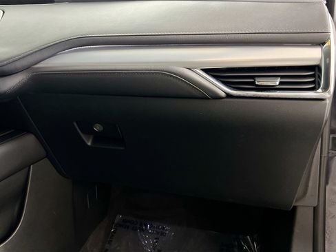 Used 2023 Cadillac XT4 Premium Luxury FWD image 34
