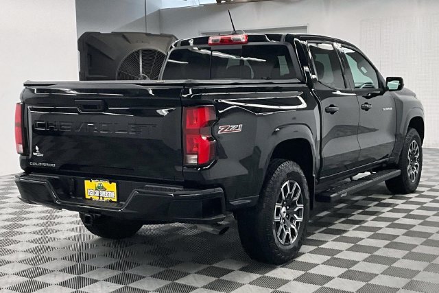 Used 2023 Chevrolet Colorado Z71 w/ Z71 Convenience Package 2 AWD/4WD image 12
