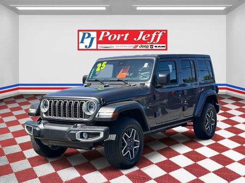 Used 2025 Jeep Wrangler Unlimited Sahara AWD/4WD image 1