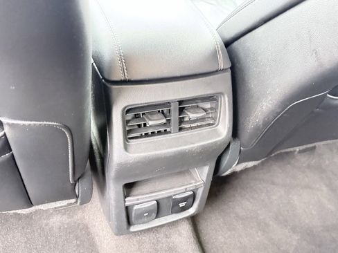 Used 2020 Ford Edge Titanium image 26