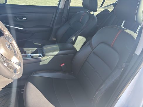 Used 2022 Nissan Sentra SR w/ Trunk Package image 12