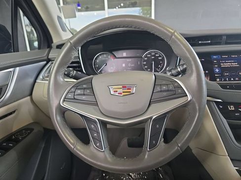 Used 2024 Cadillac XT5 Premium Luxury FWD image 11