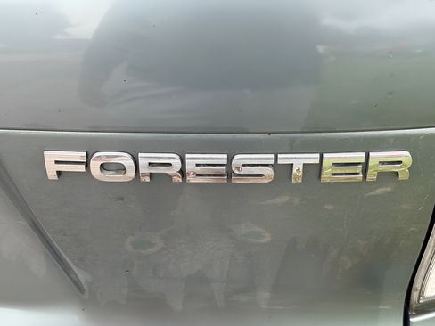 Used 2011 Subaru Forester 2.5X Premium w/ All-Weather Pkg AWD/4WD image 27