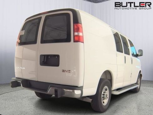 Used 2025 GMC Savana 2500 w/ Driver Convenience Package RWD image 2