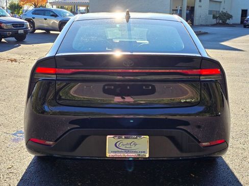 Used 2024 Toyota Prius LE image 26