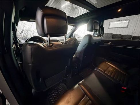 Used 2021 Jeep Grand Cherokee Limited X image 9