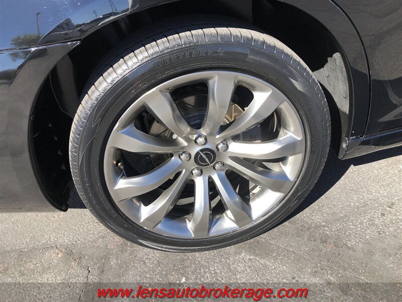 Used 2014 Chrysler 300 S RWD image 25