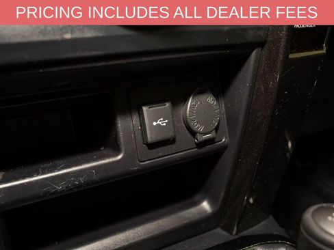 Used 2022 Toyota 4Runner TRD Off-Road Premium AWD/4WD image 15