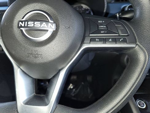 Used 2025 Nissan Versa SV FWD image 25
