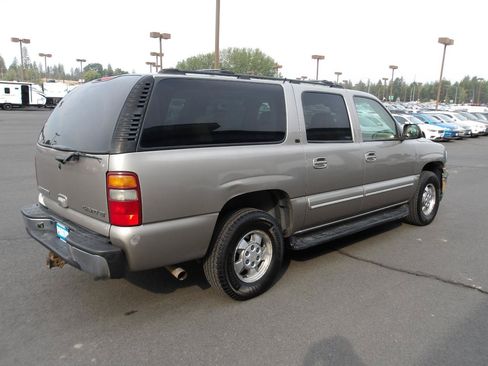 Used 2003 Chevrolet Suburban LT w/ LT Preferred Equipment Group AWD/4WD image 5