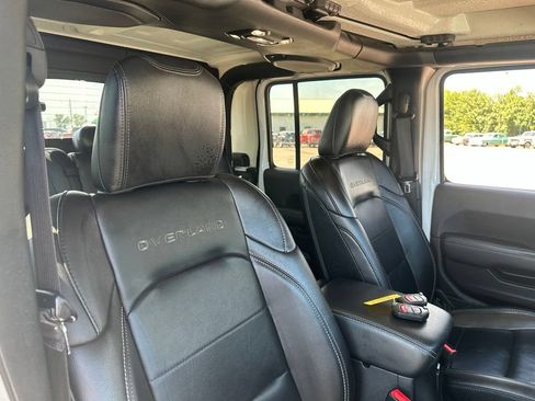 Used 2020 Jeep Gladiator Overland AWD/4WD image 31