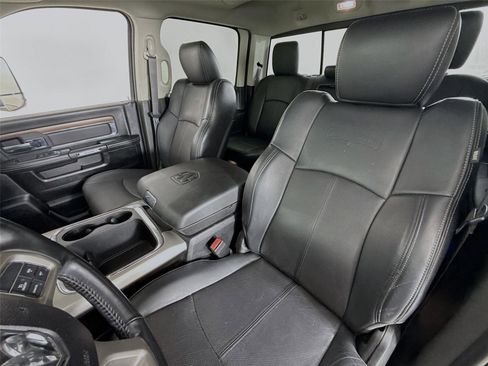 Used 2018 RAM 3500 Laramie image 20