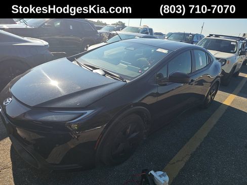 Used 2025 Toyota Prius LE FWD image 1