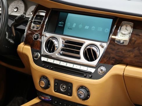 Used 2016 Rolls-Royce Ghost image 82