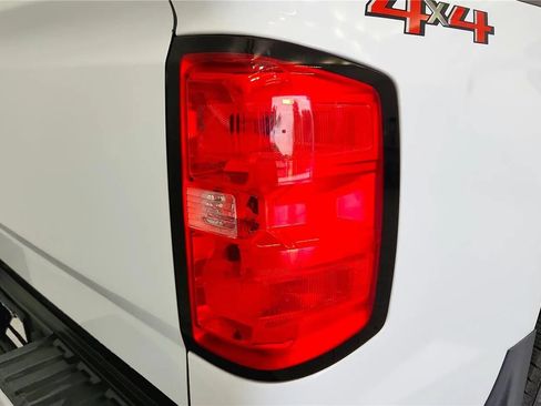 Used 2018 Chevrolet Silverado 2500 W/T w/ WT Convenience Package AWD/4WD image 15