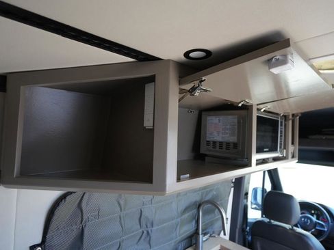 Used 2020 Mercedes-Benz Sprinter 2500 image 13