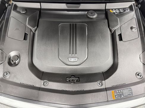Used 2024 Cadillac Lyriq Tech RWD image 33