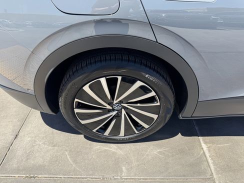 Used 2024 Volkswagen ID.4 S image 15