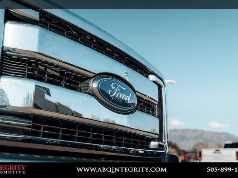 Used 2015 Ford F350 Lariat w/ Lariat Ultimate Package image 10