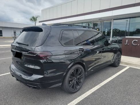 Used 2021 BMW X7 xDrive40i w/ Premium Package 2 AWD/4WD image 2
