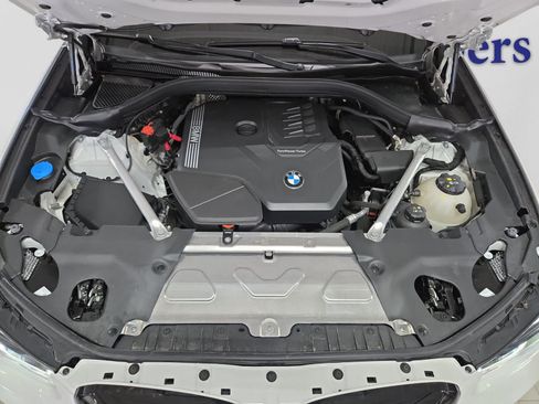 Used 2023 BMW X4 xDrive30i w/ M Sport Package AWD/4WD image 8