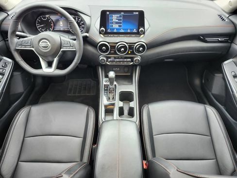 Used 2022 Nissan Sentra SR w/ SR Premium Package FWD image 12