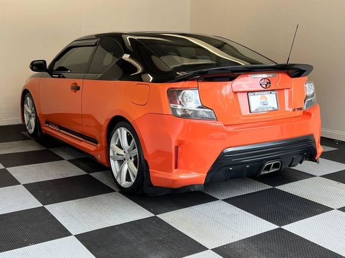 Used 2015 Scion tC FWD image 4