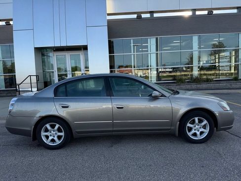 Used 2006 Nissan Altima 2.5 S w/ (P01) Special Edition Pkg FWD image 32