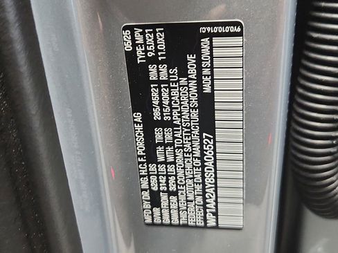 Used 2025 Porsche Cayenne image 27