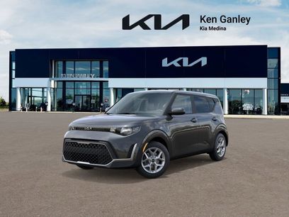 New 2025 Kia Soul LX