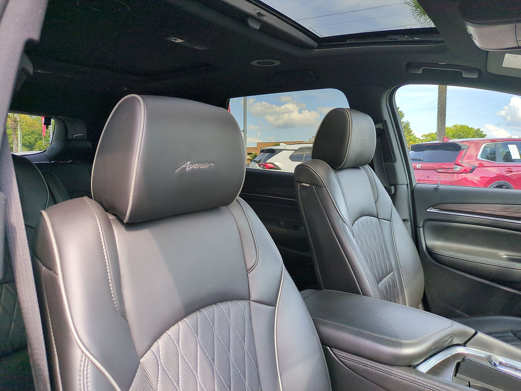 Used 2023 Buick Enclave Avenir w/ Avenir Technology Package AWD/4WD image 35