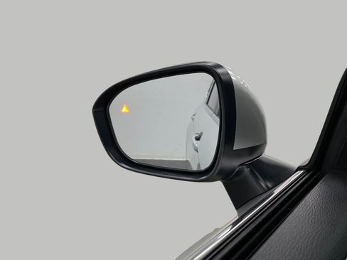 New 2026 Mitsubishi Outlander ES image 18