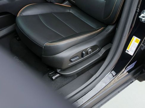 Used 2024 GMC Terrain AT4 image 11