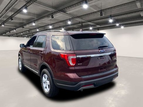 Used 2019 Ford Explorer XLT w/ Equipment Group 202A image 5