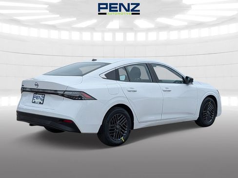 New 2026 Nissan Sentra SV w/ SV Convenience Package FWD image 2
