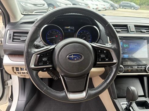 Used 2019 Subaru Outback 2.5i Limited AWD/4WD image 12