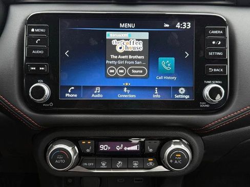 New 2025 Nissan Versa SR w/ Trunk Package image 27