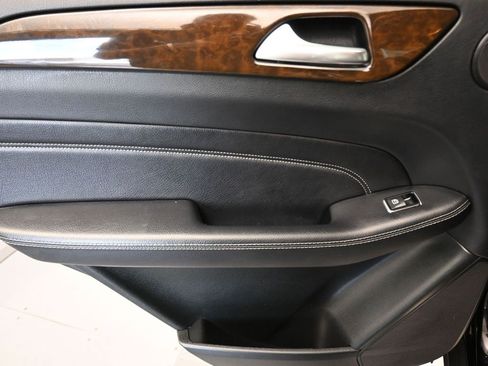 Used 2015 Mercedes-Benz ML 350 4MATIC image 29