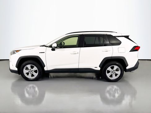 Used 2020 Toyota RAV4 XLE image 8