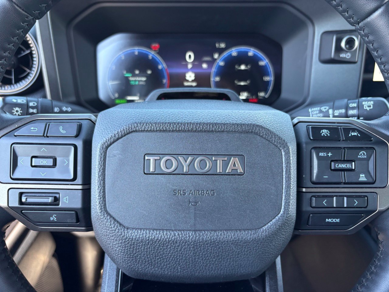 Used 2025 Toyota Land Cruiser w/ Premium Package AWD/4WD image 28