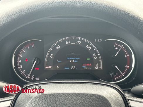 Used 2025 Toyota RAV4 XLE AWD/4WD image 16