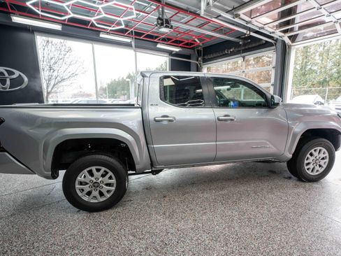 Certified 2024 Toyota Tacoma SR5 image 5