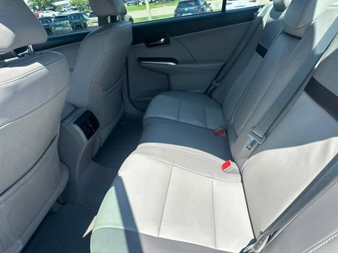Used 2012 Toyota Camry XLE FWD image 5