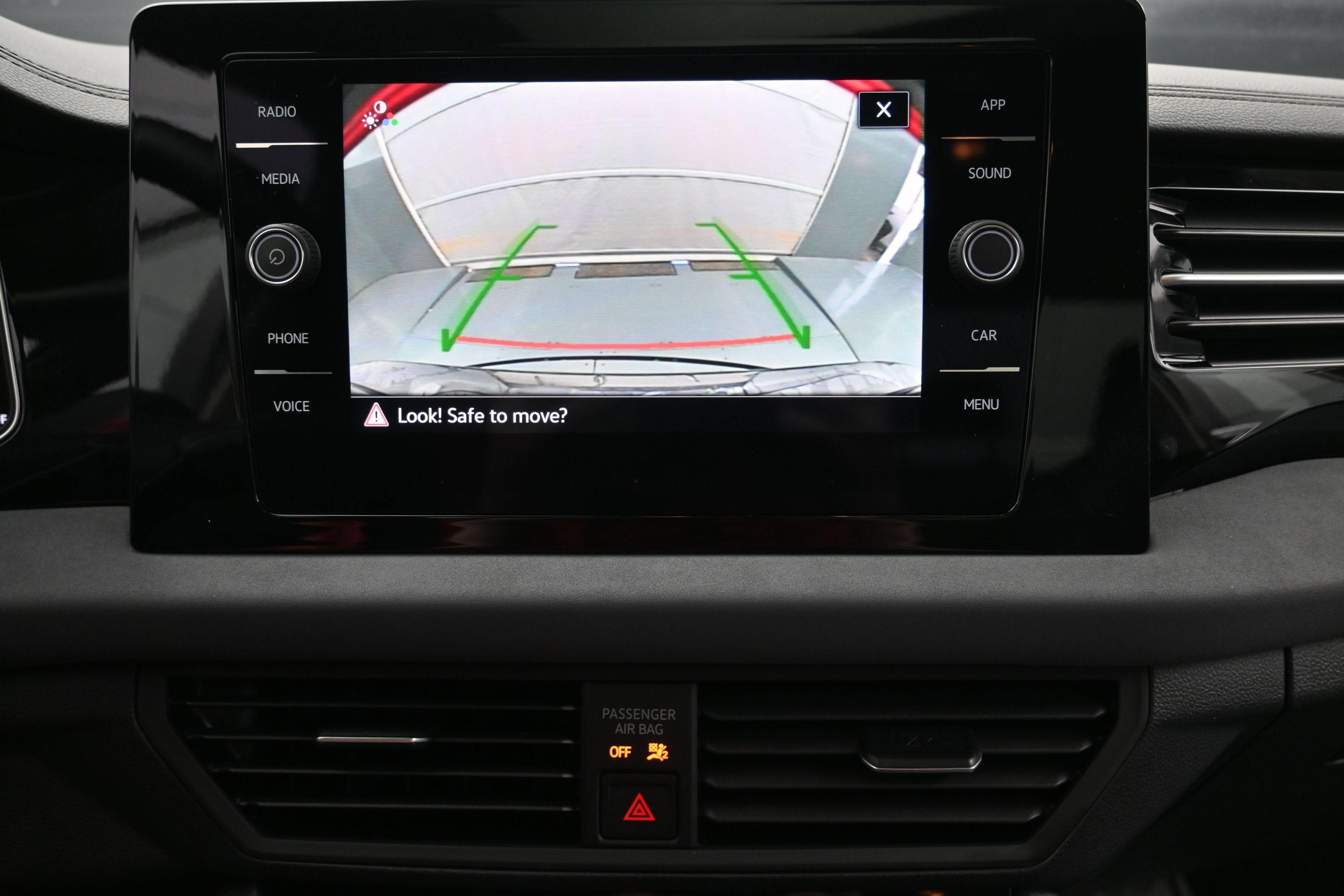 Used 2026 Volkswagen Jetta SE FWD image 17