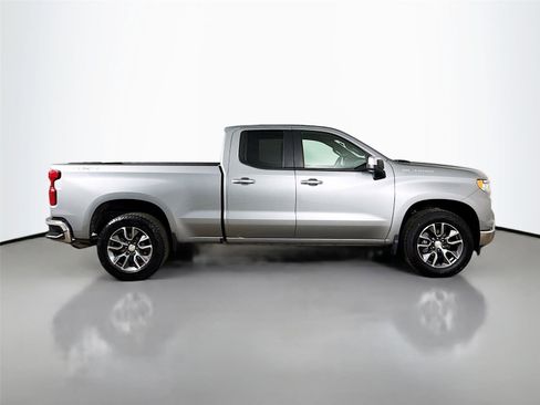 Used 2023 Chevrolet Silverado 1500 LT AWD/4WD image 17