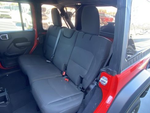Used 2022 Jeep Wrangler Unlimited Sport S image 23