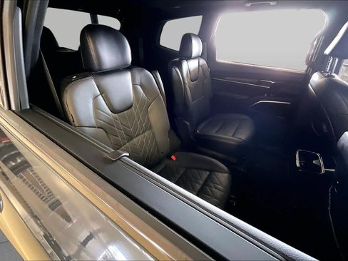 Used 2023 Kia Telluride SX Prestige X-Pro AWD/4WD image 18