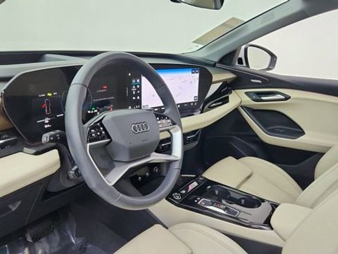 Used 2025 Audi Q6 e-tron Premium Plus image 18